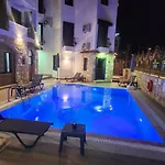 Ξενοδοχείο με διαμερίσματα Wb Weekend Αλικαρνασσός