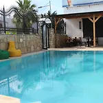 Ξενοδοχείο με διαμερίσματα Wb Weekend