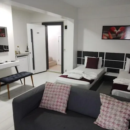 Wb Weekend Aparthotel 3*