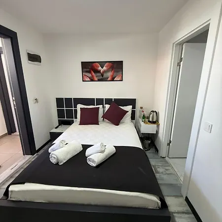 Wb Weekend Aparthotel