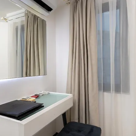Wb Weekend Hotel apartamentowy 4*