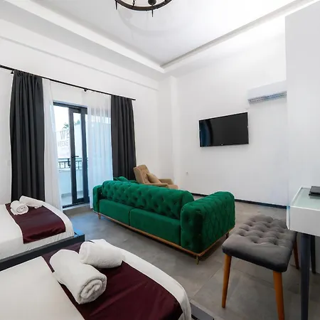 Wb Weekend Aparthotel