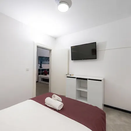 Wb Weekend Aparthotel