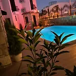 Wb Weekend Aparthotel