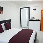 Wb Weekend Aparthotel
