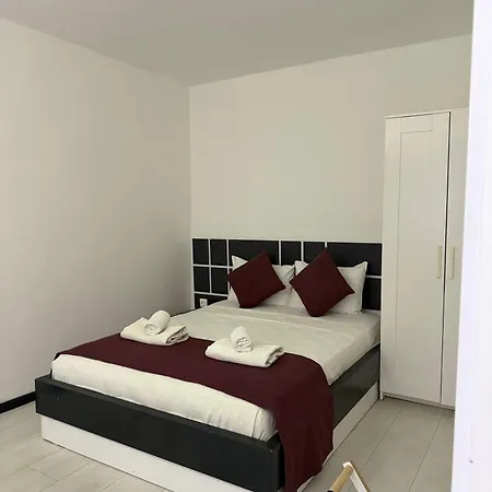 Wb Weekend Apartmanhotel