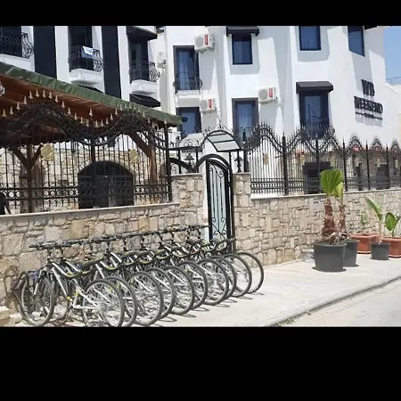 Wb Weekend Apartmanhotel 3*